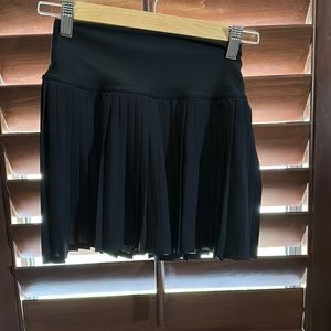 NWOT, ALO black tennis skirt XS